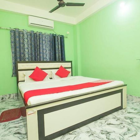 Spot On 24229 Radharani Lodge 西里古里 外观 照片