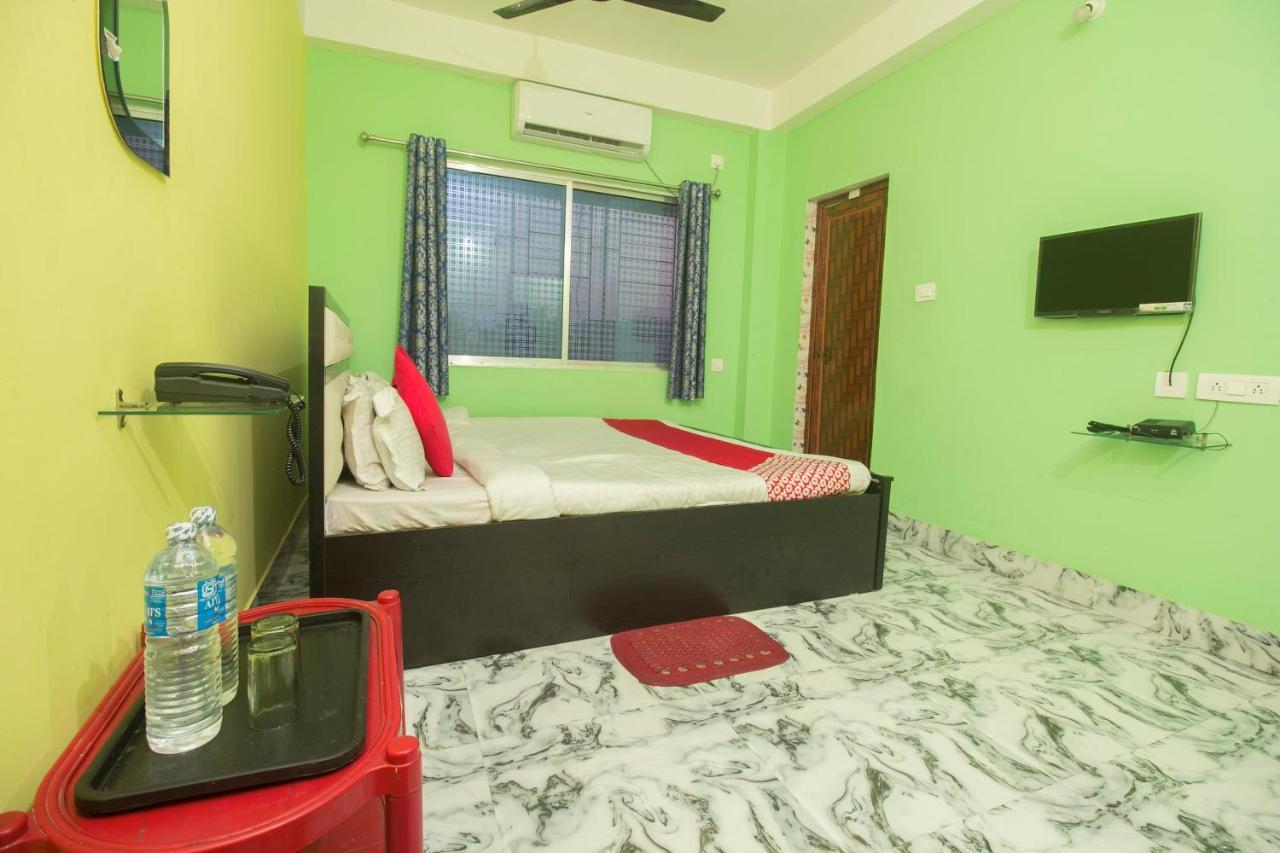 Spot On 24229 Radharani Lodge 西里古里 外观 照片