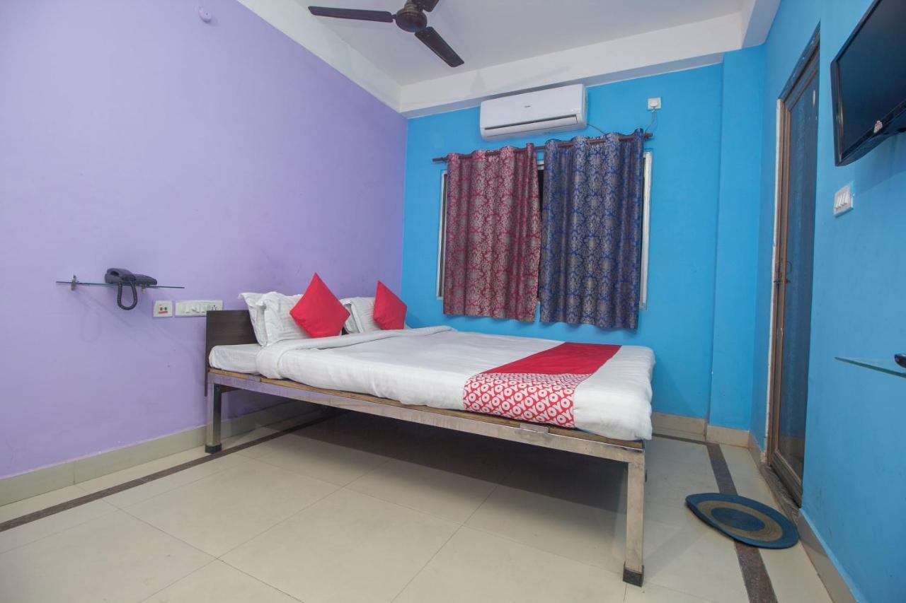 Spot On 24229 Radharani Lodge 西里古里 外观 照片