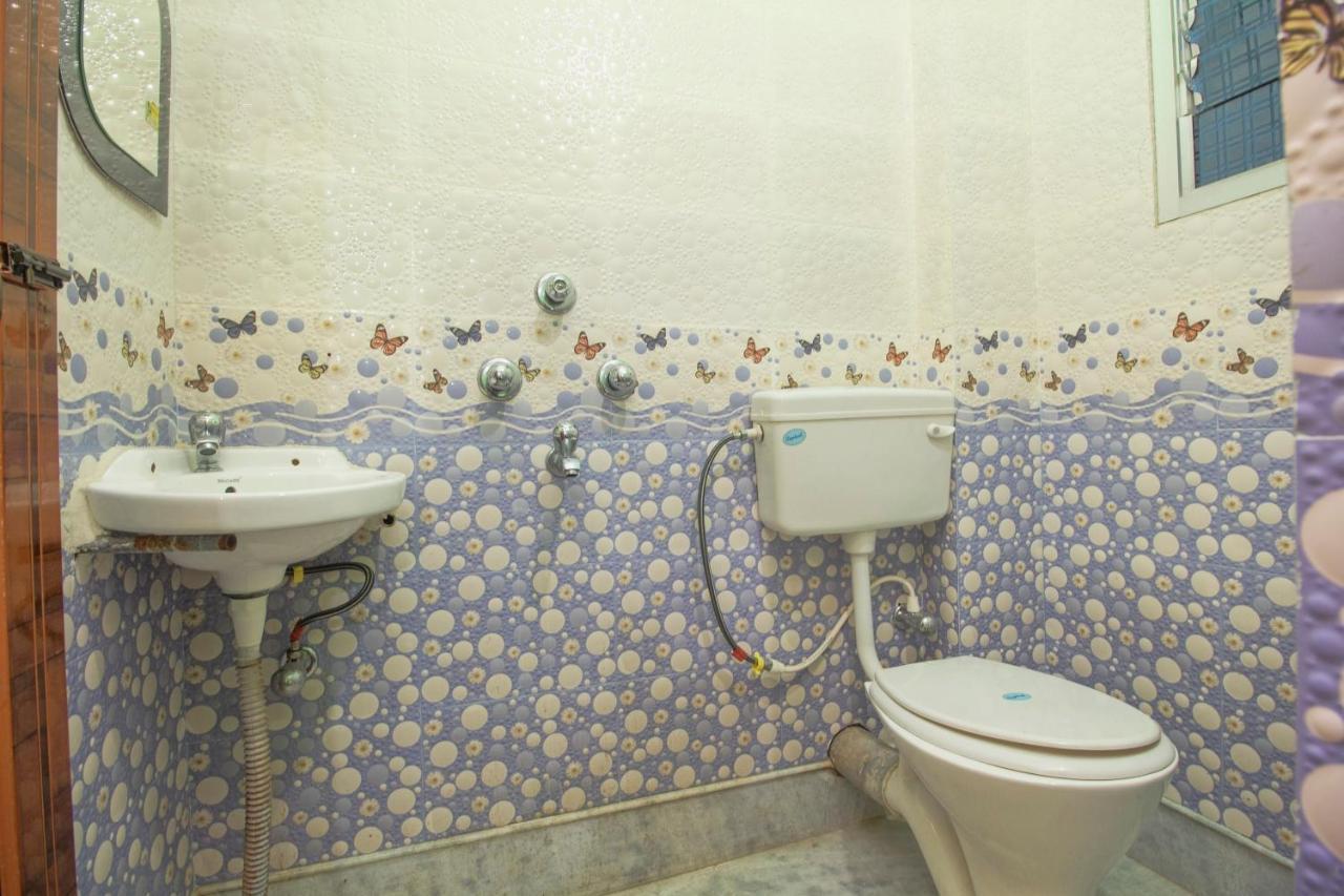 Spot On 24229 Radharani Lodge 西里古里 外观 照片