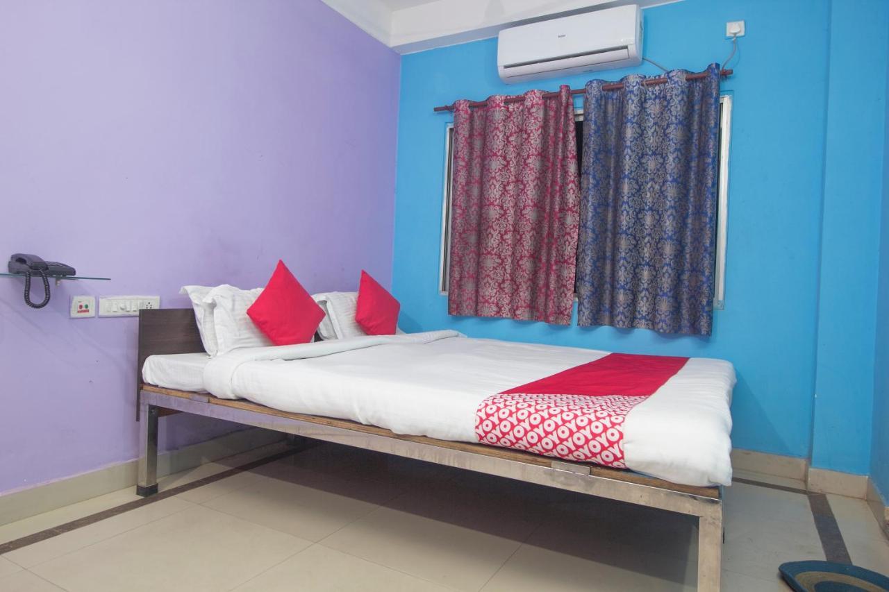 Spot On 24229 Radharani Lodge 西里古里 外观 照片